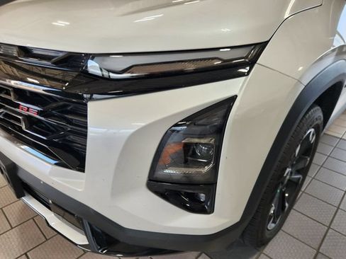 Used 2025 Chevrolet Equinox RS w/ Safety and Technology Package FWD image 7