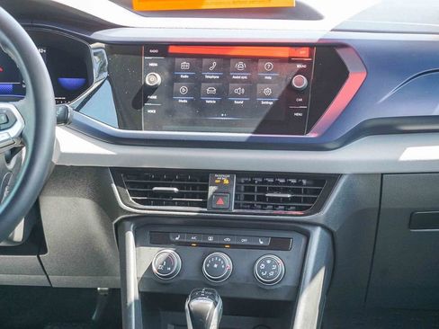 Used 2022 Volkswagen Taos SE image 15