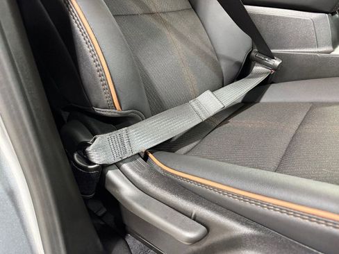 Used 2025 GMC Canyon AT4 image 14