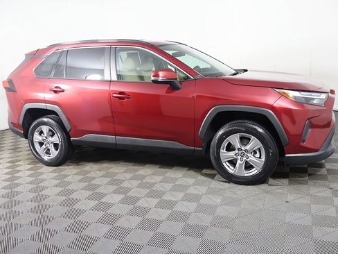 Used 2022 Toyota RAV4 XLE AWD/4WD image 16
