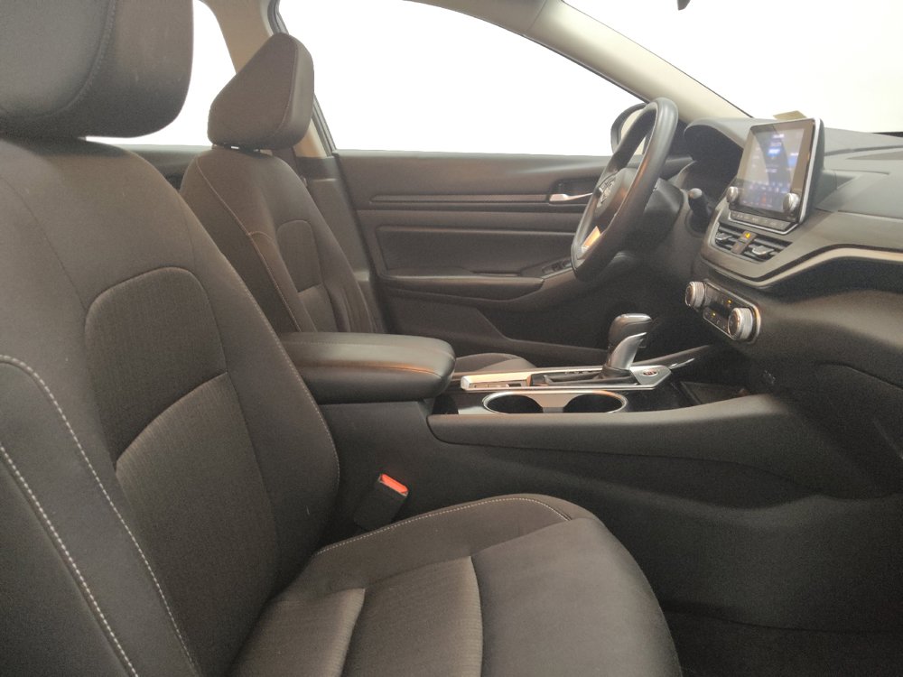 Used 2024 Nissan Altima 2.5 SV AWD/4WD image 21