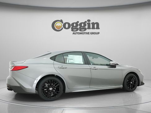 New 2026 Toyota Camry SE FWD image 19