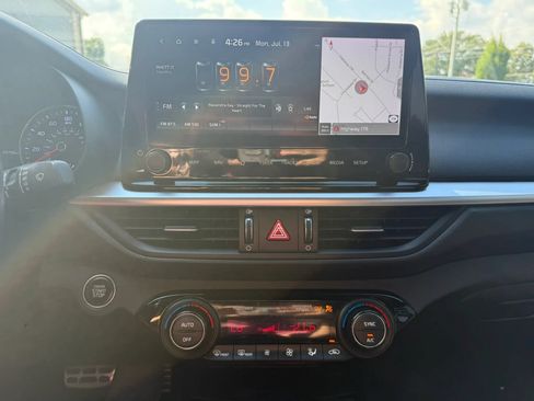 Used 2022 Kia Forte GT-Line w/ GT-Line Premium Package FWD image 12