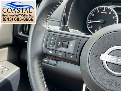 Certified 2025 Nissan Pathfinder SV FWD image 32
