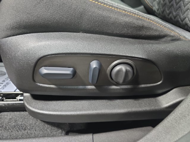 Used 2023 Chevrolet Equinox LT AWD/4WD image 28