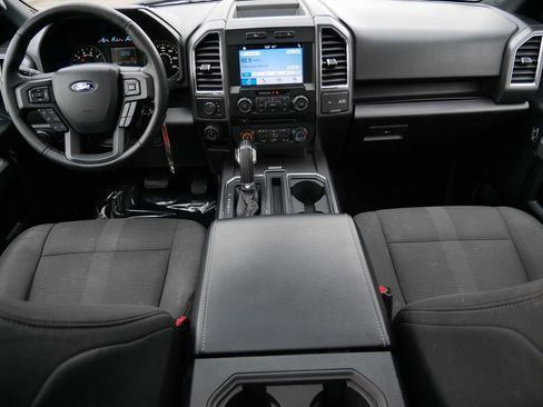 Used 2016 Ford F150 XLT w/ Equipment Group 302A Luxury AWD/4WD image 12