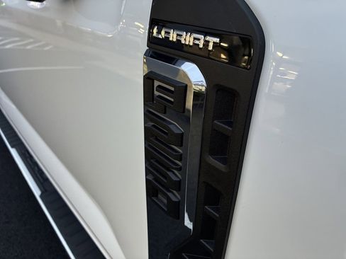 Used 2023 Ford F250 Lariat w/ FX4 Off-Road Package image 33