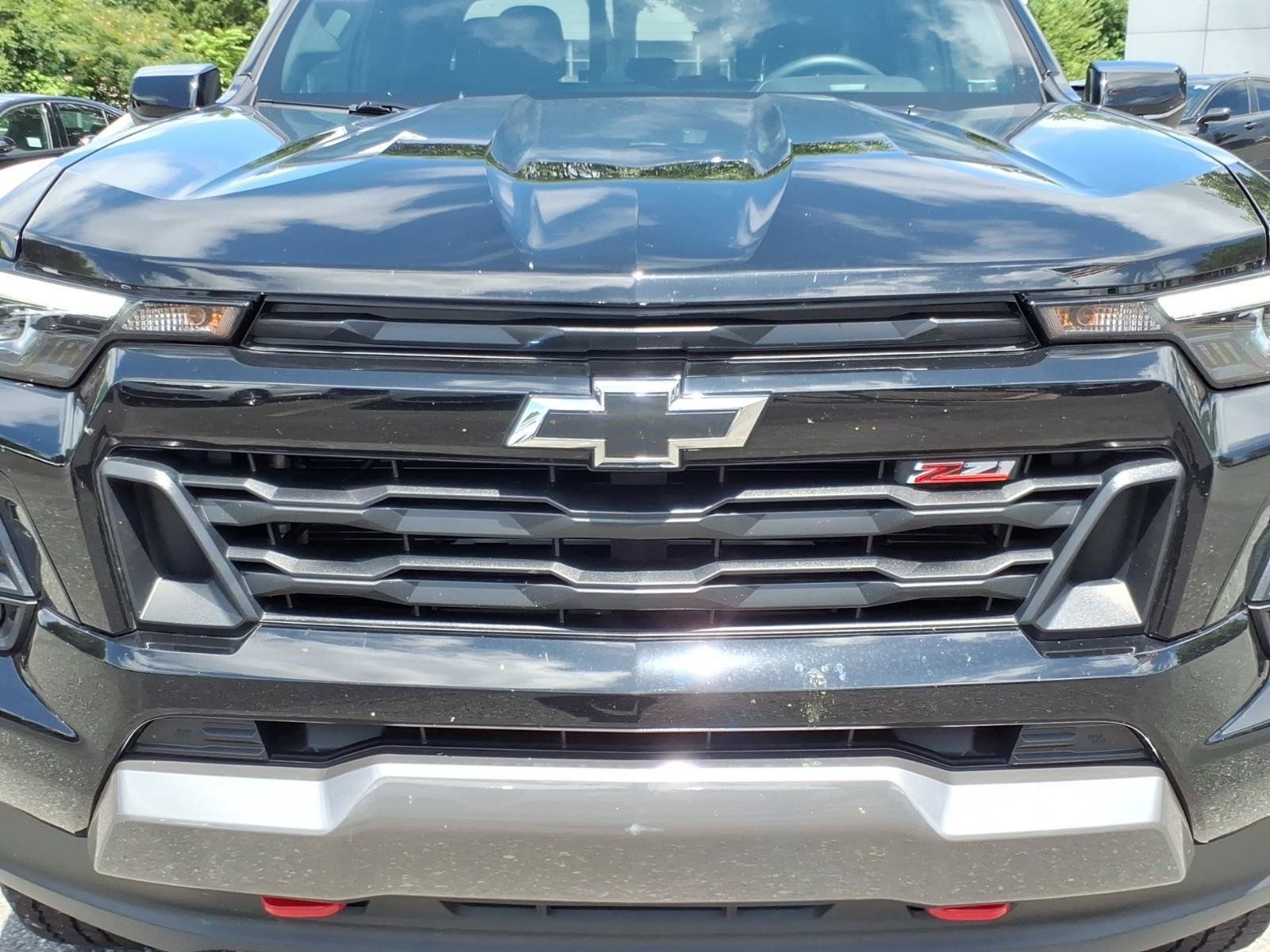 Used 2023 Chevrolet Colorado Z71 w/ Z71 Convenience Package 2 AWD/4WD image 16