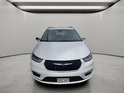 Used 2022 Chrysler Pacifica Limited FWD image 14