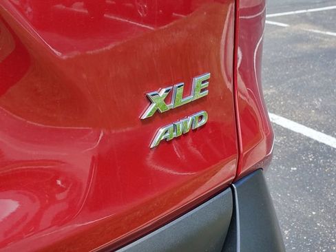 Used 2025 Toyota RAV4 XLE AWD/4WD image 6