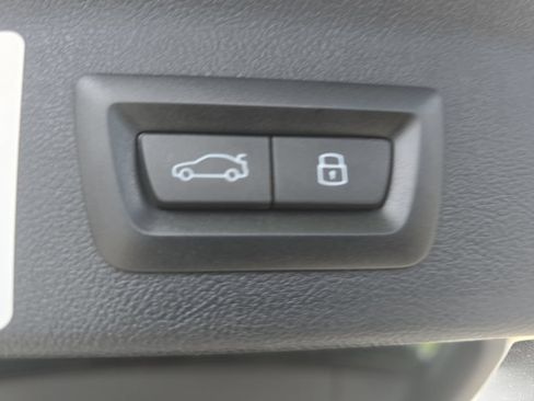 Used 2023 BMW X3 sDrive30i w/ Premium Package w/ZPA RWD image 31