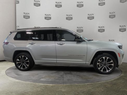 Used 2022 Jeep Grand Cherokee L Overland w/ Luxury Tech Group IV AWD/4WD image 6