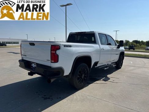 Used 2025 Chevrolet Silverado 2500 LTZ w/ LTZ Plus Package AWD/4WD image 5
