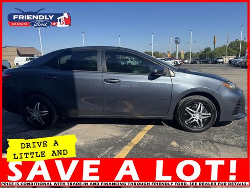 Used 2018 Toyota Corolla LE image 6