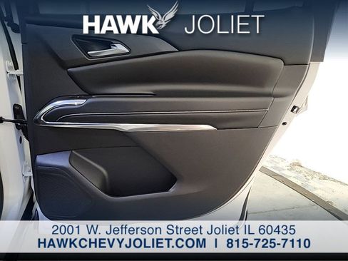 Used 2026 Chevrolet Traverse LT w/ Midnight/Sport Edition FWD image 23