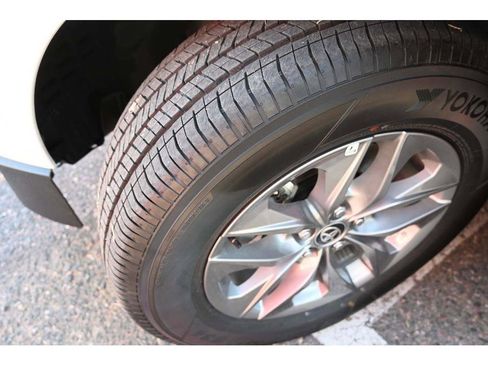 New 2025 Toyota Sienna LE image 11