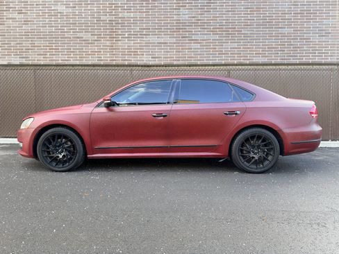 Used 2014 Volkswagen Passat TDI SEL Premium image 4