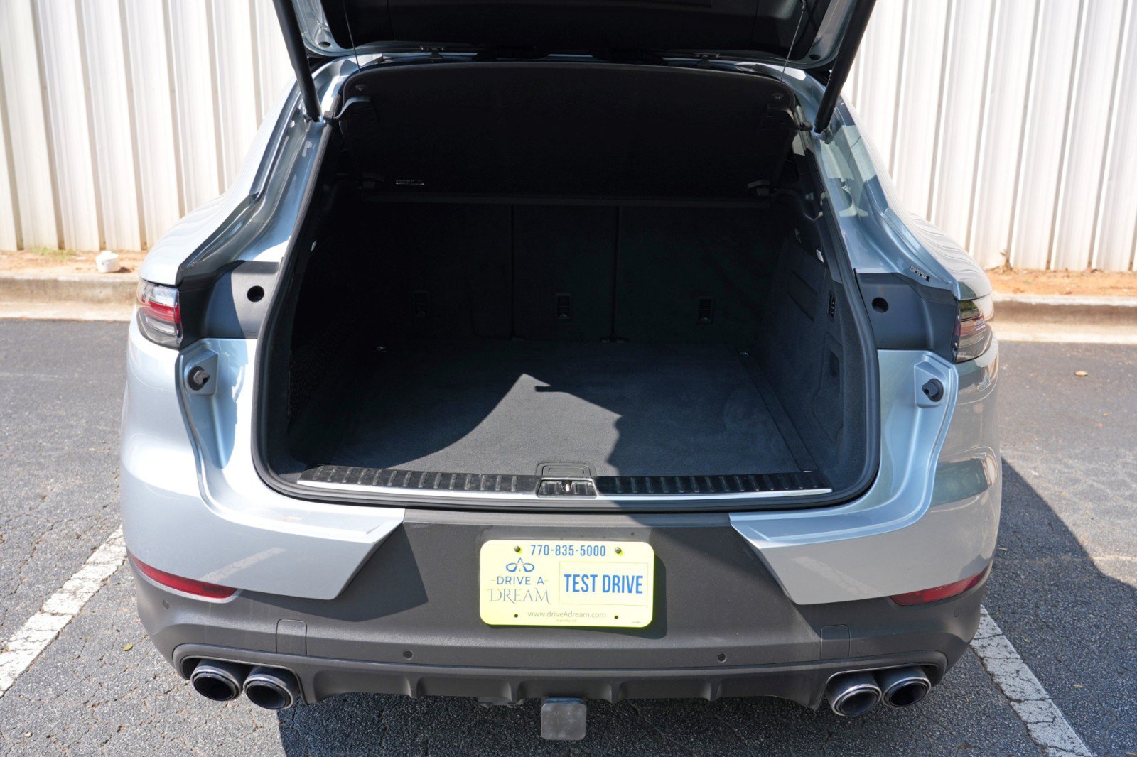 Used 2023 Porsche Cayenne Coupe w/ Premium Package AWD/4WD image 10