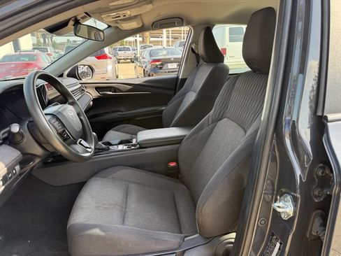 Used 2025 Toyota Camry LE FWD image 27