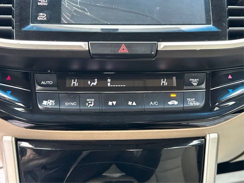 Used 2016 Honda Accord EX image 27