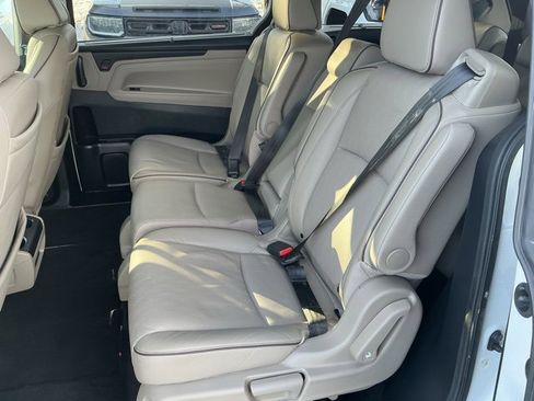 Used 2023 Honda Odyssey Elite image 13