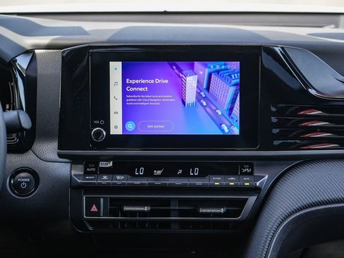 Certified 2025 Toyota Camry SE image 13