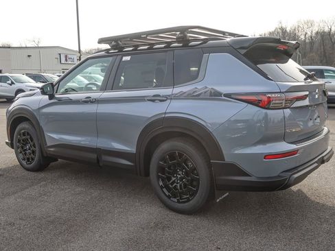 New 2026 Mitsubishi Outlander AWD image 16