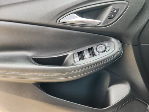 Used 2022 Buick Encore GX Select w/ Sport Touring Package image 24