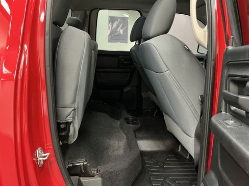 Used 2018 RAM 1500 Express AWD/4WD image 28