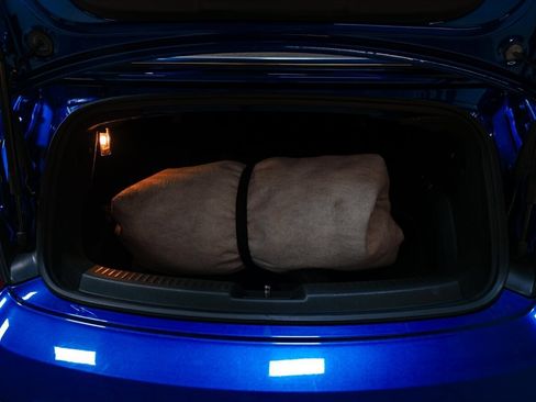 Used 2013 Volkswagen Beetle 2.0T image 6