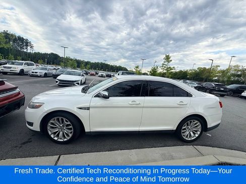 Used 2013 Ford Taurus Limited FWD image 2