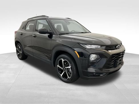 Used 2022 Chevrolet TrailBlazer RS w/ Sun and Liftgate Package image 8