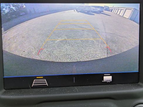 Used 2022 Chevrolet Silverado 1500 LT w/ Bed Protection Package image 11