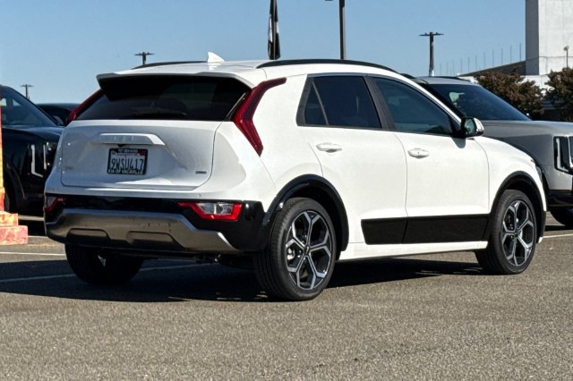 Certified 2025 Kia Niro EX Touring FWD image 5