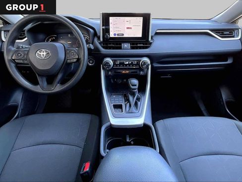 Used 2025 Toyota RAV4 XLE AWD/4WD image 16