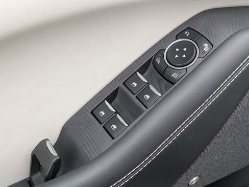 Used 2023 Ford Mustang Mach-E Premium image 12