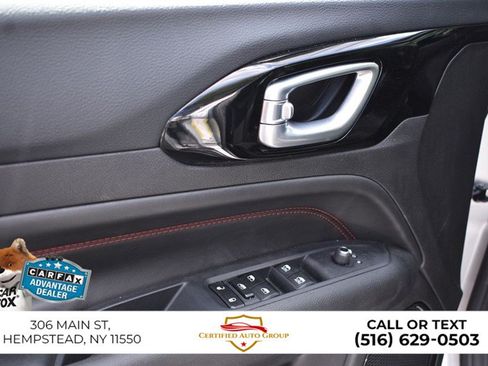 Used 2025 Jeep Compass Trailhawk AWD/4WD image 14