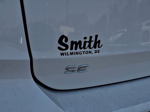 New 2026 Volkswagen Taos SE image 20