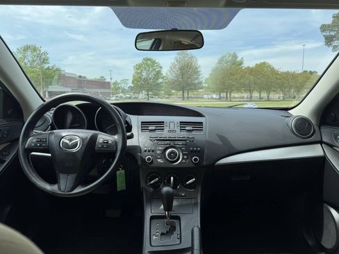 Used 2012 MAZDA MAZDA3 i Touring FWD image 19