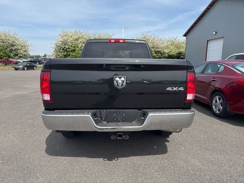 Used 2017 RAM 1500 ST w/ SXT Appearance Group AWD/4WD image 4