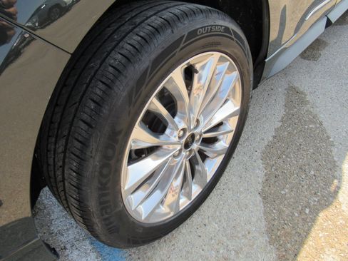 Used 2024 Ford Edge Titanium w/ Titanium Elite Package image 38