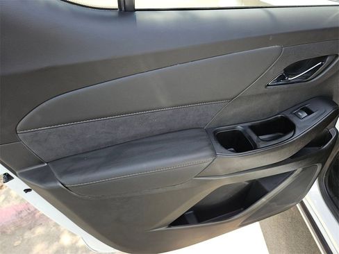 Used 2023 Chevrolet Traverse High Country image 14