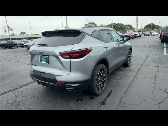 Certified 2025 Chevrolet Blazer RS w/ Driver Confidence II Package AWD/4WD image 8