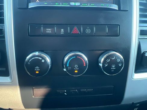 Used 2011 RAM 1500 Classic SLT w/ Luxury Group AWD/4WD image 51
