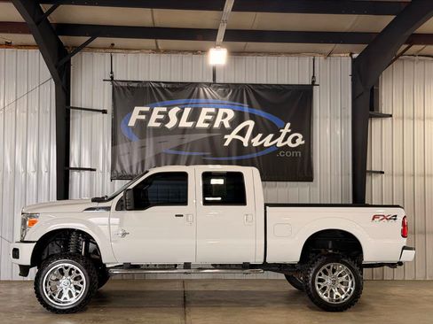 Used 2015 Ford F250 Lariat w/ Lariat Interior Package AWD/4WD image 2