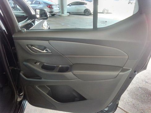 Used 2019 Chevrolet Traverse LT w/ LT Premium Package AWD/4WD image 25