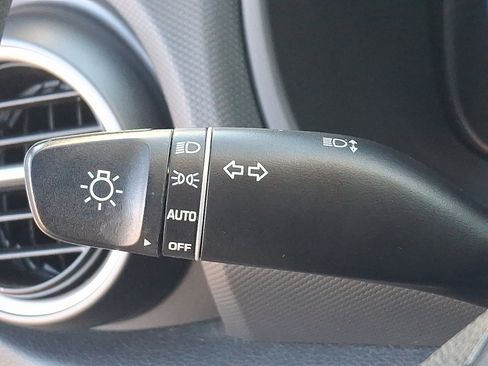 Used 2021 Hyundai Kona SE image 28