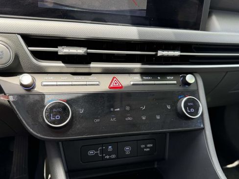 Certified 2025 Hyundai Sonata SEL AWD/4WD image 31