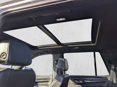 Used 2021 GMC Yukon Denali w/ Denali Premium Package image 22