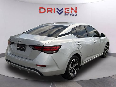 Used 2022 Nissan Sentra SV FWD image 3